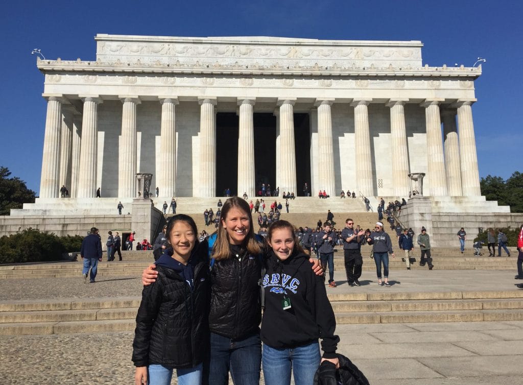 Venture Beyond the Classroom: 5 Educational Benefits of Student Travel